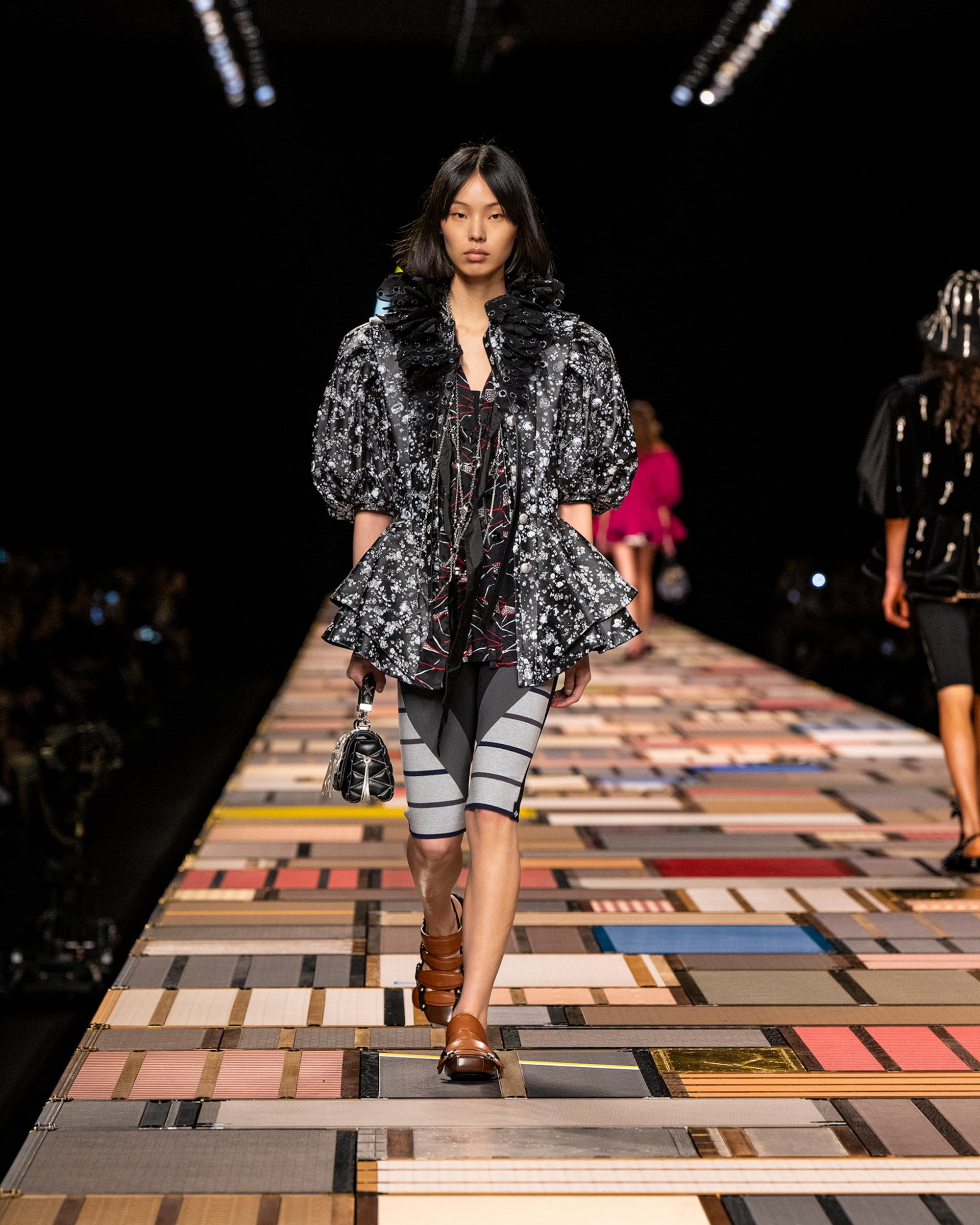 Women's Spring-Summer 2025 Show | LOUIS VUITTON