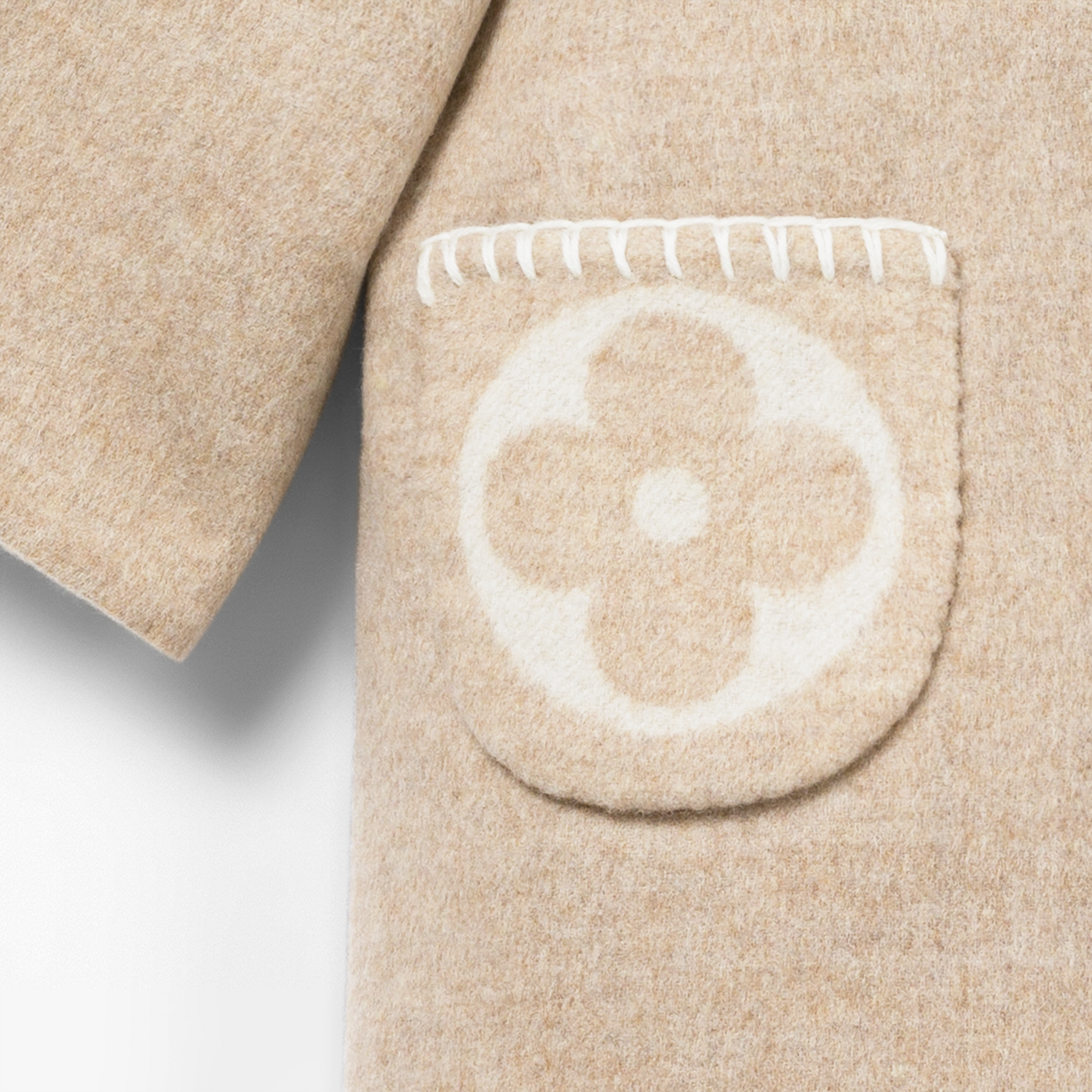 2 Pockets Coat . in Gifts