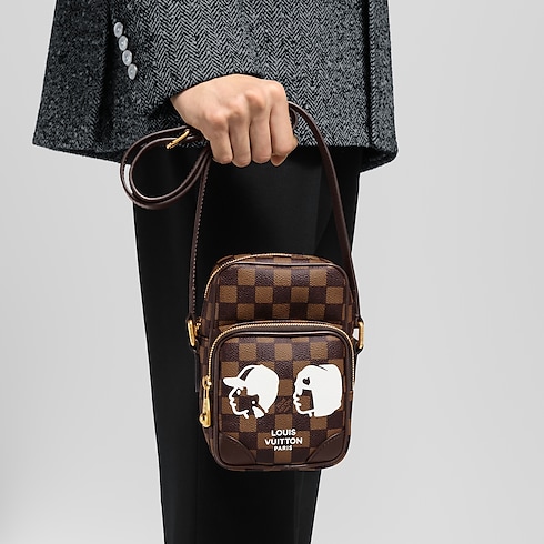 Amazone Damier Ebene Canvas in Bags and Small Leather Goods's Men Bags Newness collections by Louis Vuitton (Product zoom)