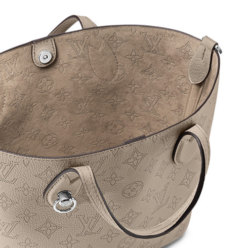 Blossom PM Mahina in Bags and Small Leather Goods's Women Bags Newness collections by Louis Vuitton (Product zoom)