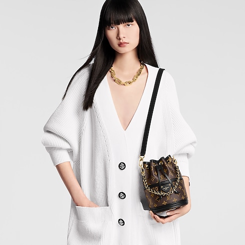 Canoé Monogram in Women's Handbags All Collections collections by Louis Vuitton (Product zoom)