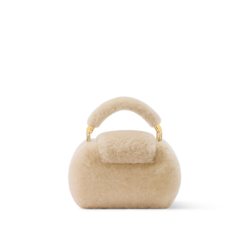 Capusnow Capucines in Women's Handbags Capucines collections by Louis Vuitton (Product zoom)