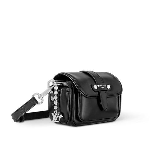 Cargo Wearable Wallet Autres Cuirs in Men's Wallets and Small Leather Goods Mini Bags collections by Louis Vuitton (Product zoom)