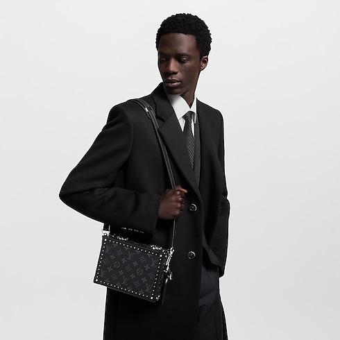 Clutch Box Monogram Eclipse in New's Holiday Men's Selection collections by Louis Vuitton (Product zoom)