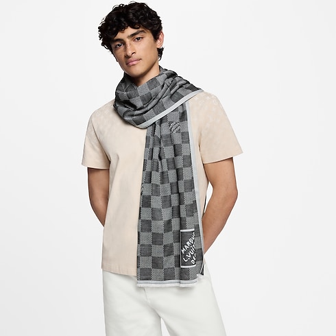 Damier Heritage Stole . in Men's Accessories Scarves for Men collections by Louis Vuitton (Product zoom)