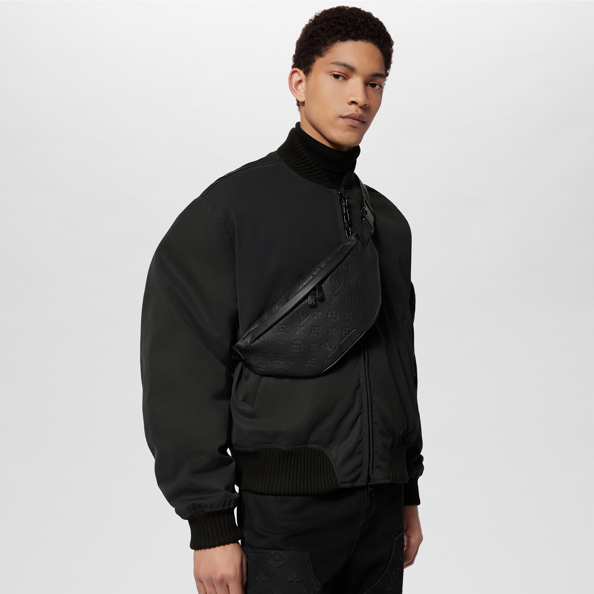 Discovery Bumbag PM Monogram Shadow Leather in Men