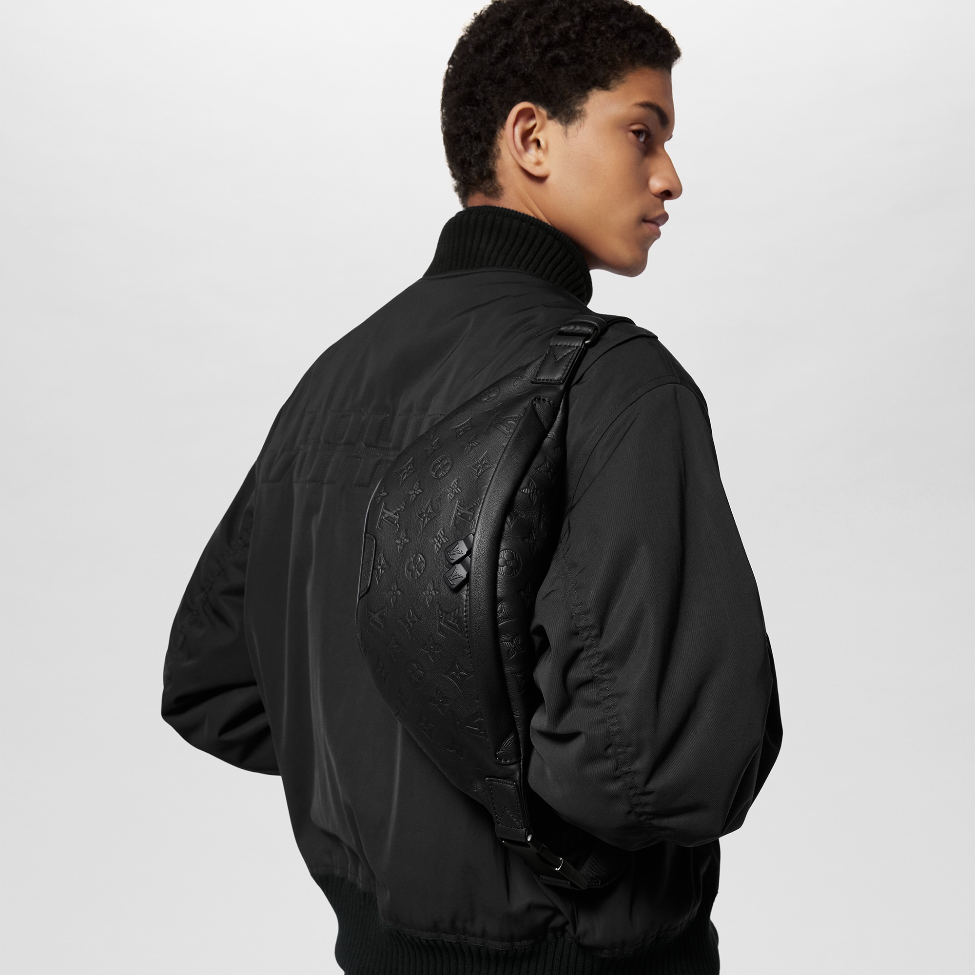 Discovery Bumbag PM Monogram Shadow Leather in Men