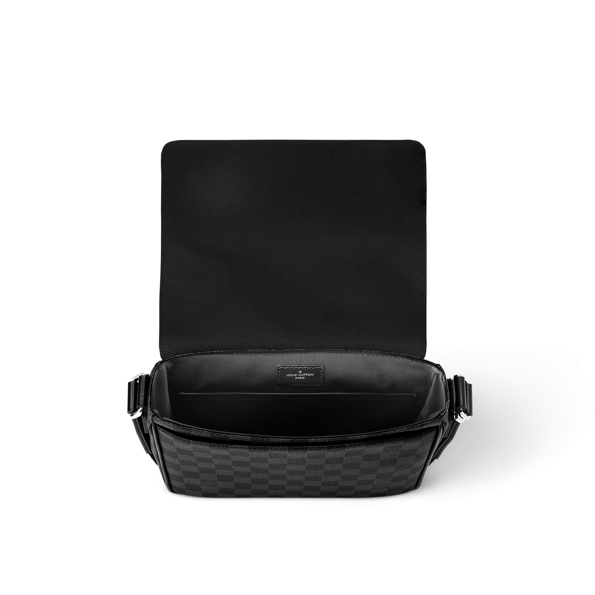 District PM Damier Graphite Canvas in Men