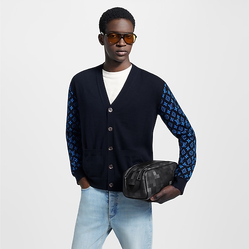 Dopp Kit D16 in Men's Travel Travel Accessories collections by Louis Vuitton (Product zoom)
