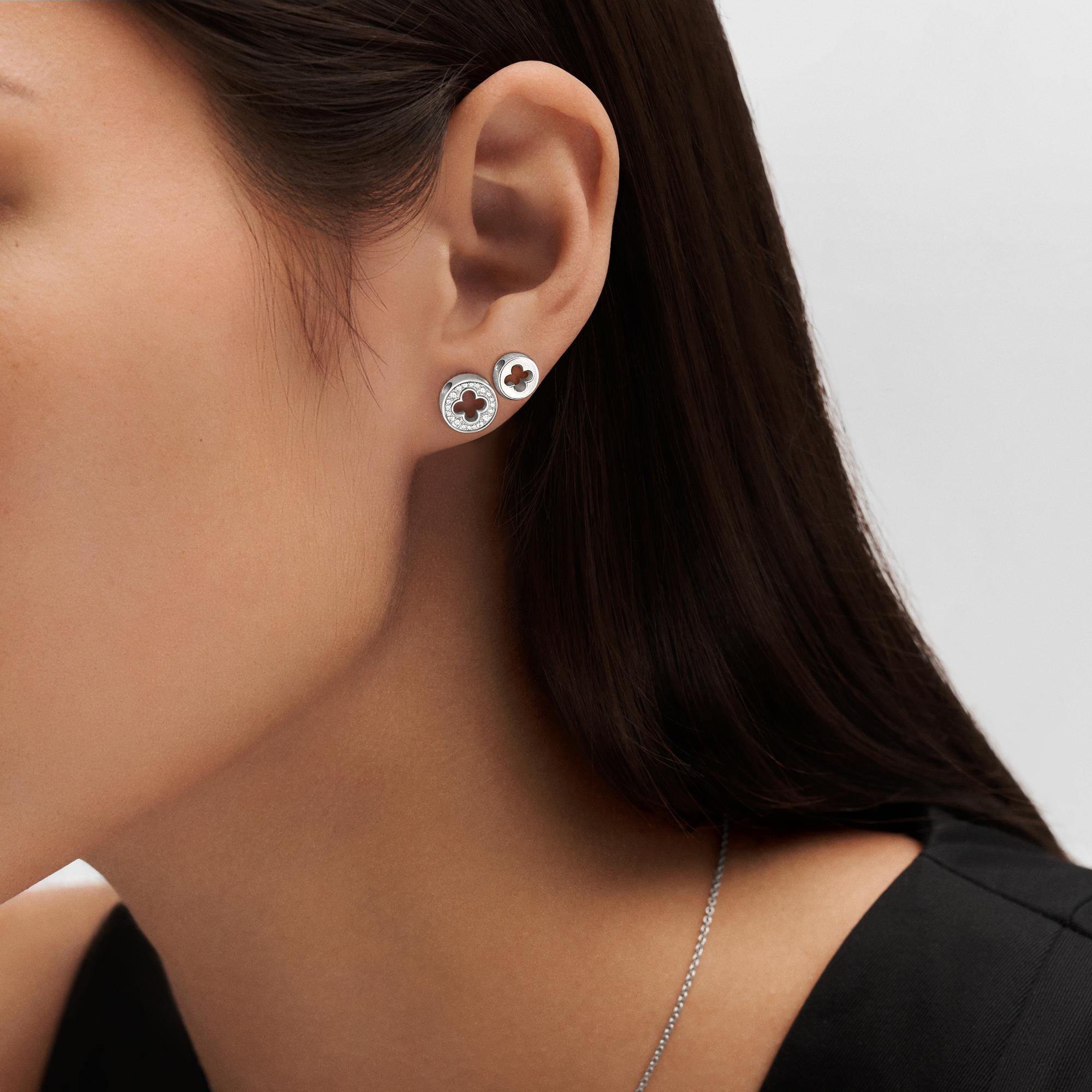 Empreinte Ear Studs, White Gold  in Jewellery