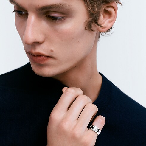 Empreinte Large Ring, White Gold in Jewellery's Categories All Fine Jewellery collections by Louis Vuitton (Product zoom)