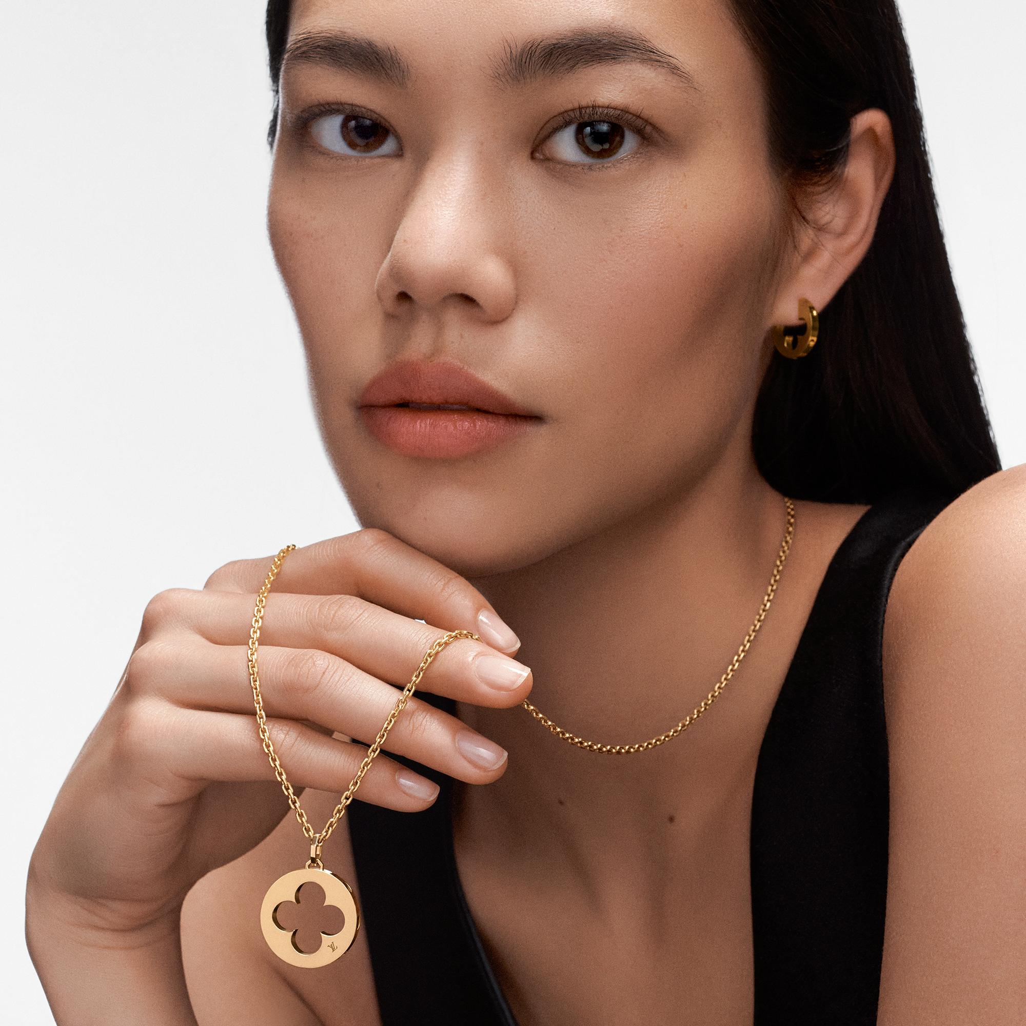Empreinte Medallion, Yellow Gold  in Jewellery