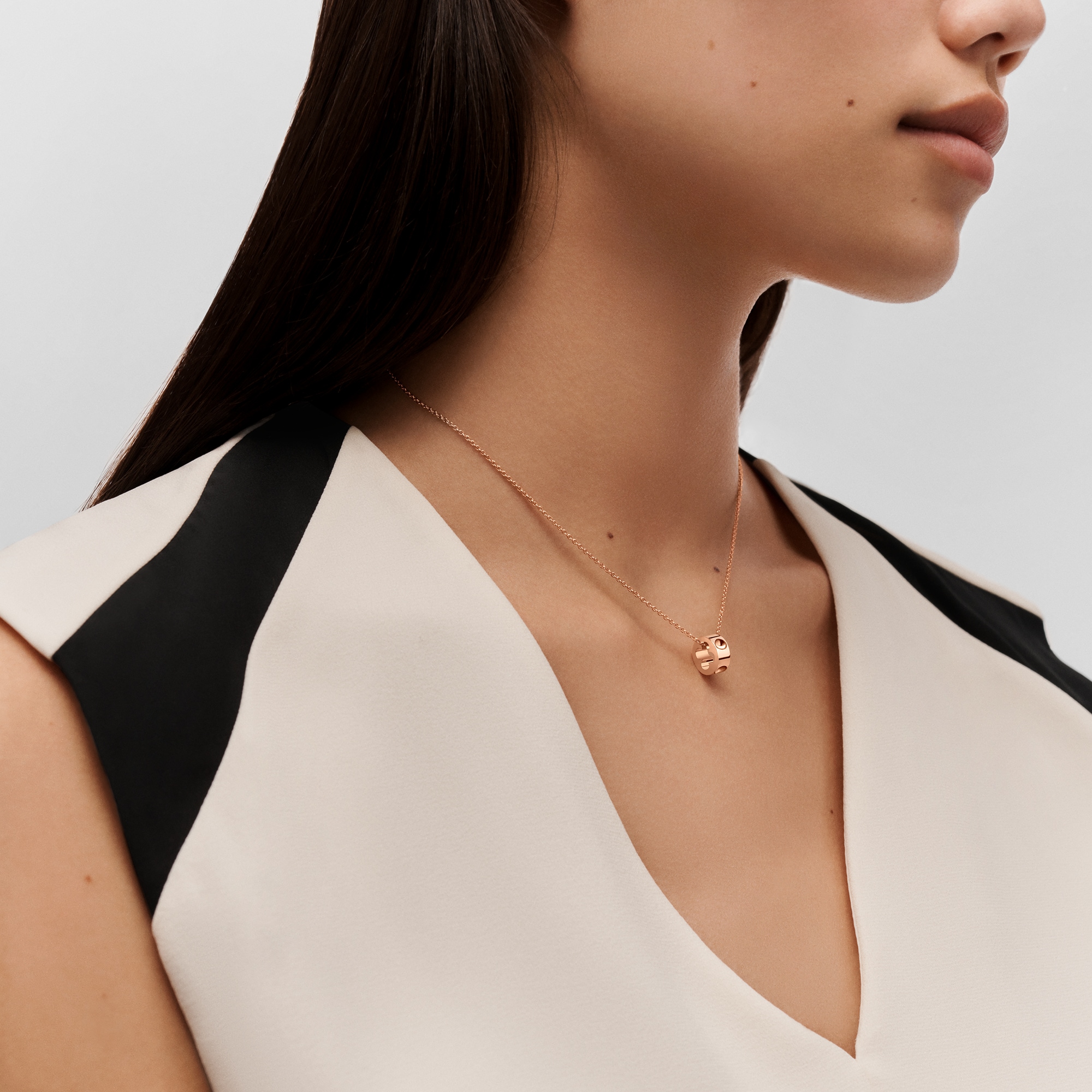 Empreinte Pendant, Pink Gold  in Jewellery