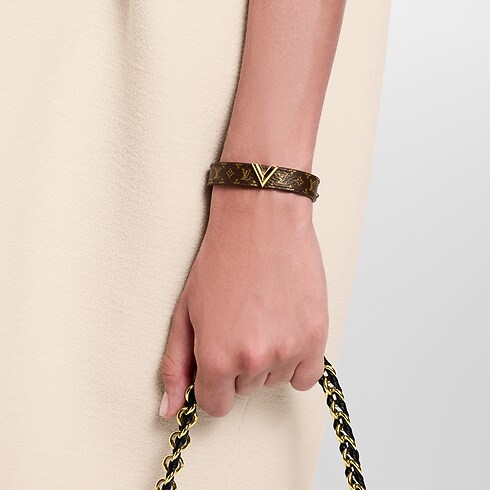 Essential V Bracelet Monogram in Women's Accessories Leather Bracelets collections by Louis Vuitton (Product zoom)