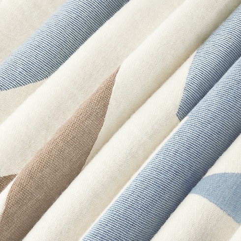 Everest Throw Blanket in Trunks, Travel and Home's Home and Art of Dining Home Textile collections by Louis Vuitton (Product zoom)