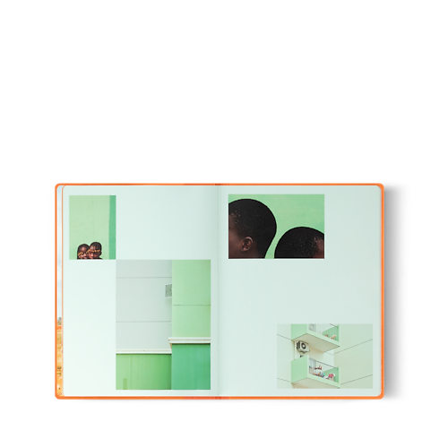 Fashion Eye Kilamba in Trunks, Travel and Home's Books and Stationery Fashion Eye Books collections by Louis Vuitton (Product zoom)