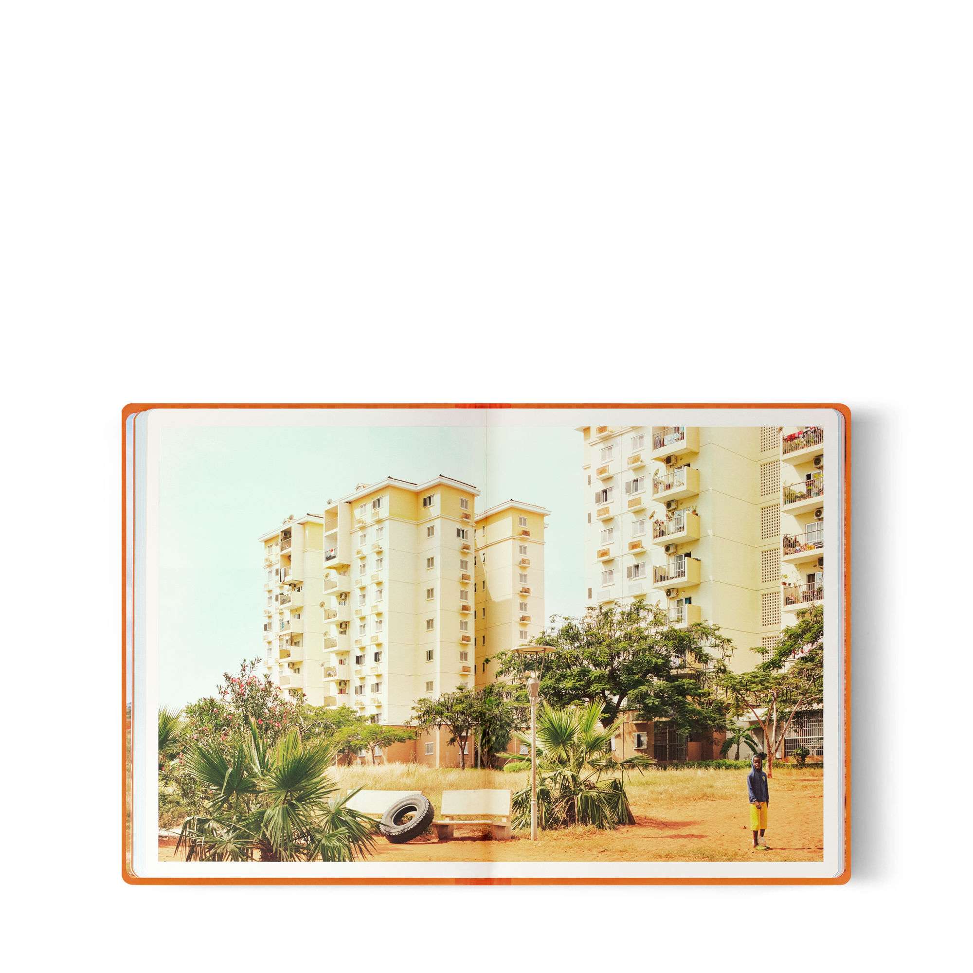 Fashion Eye Kilamba  in Trunks, Travel and Home