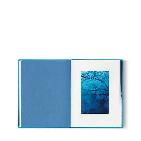 Fashion Eye Kyoto in Trunks, Travel and Home's Books and Stationery Fashion Eye Books collections by Louis Vuitton (Product zoom)