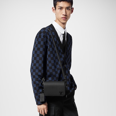 Fastline Wearable Wallet LV Aerogram in Men's Bags All Collections collections by Louis Vuitton (Product zoom)