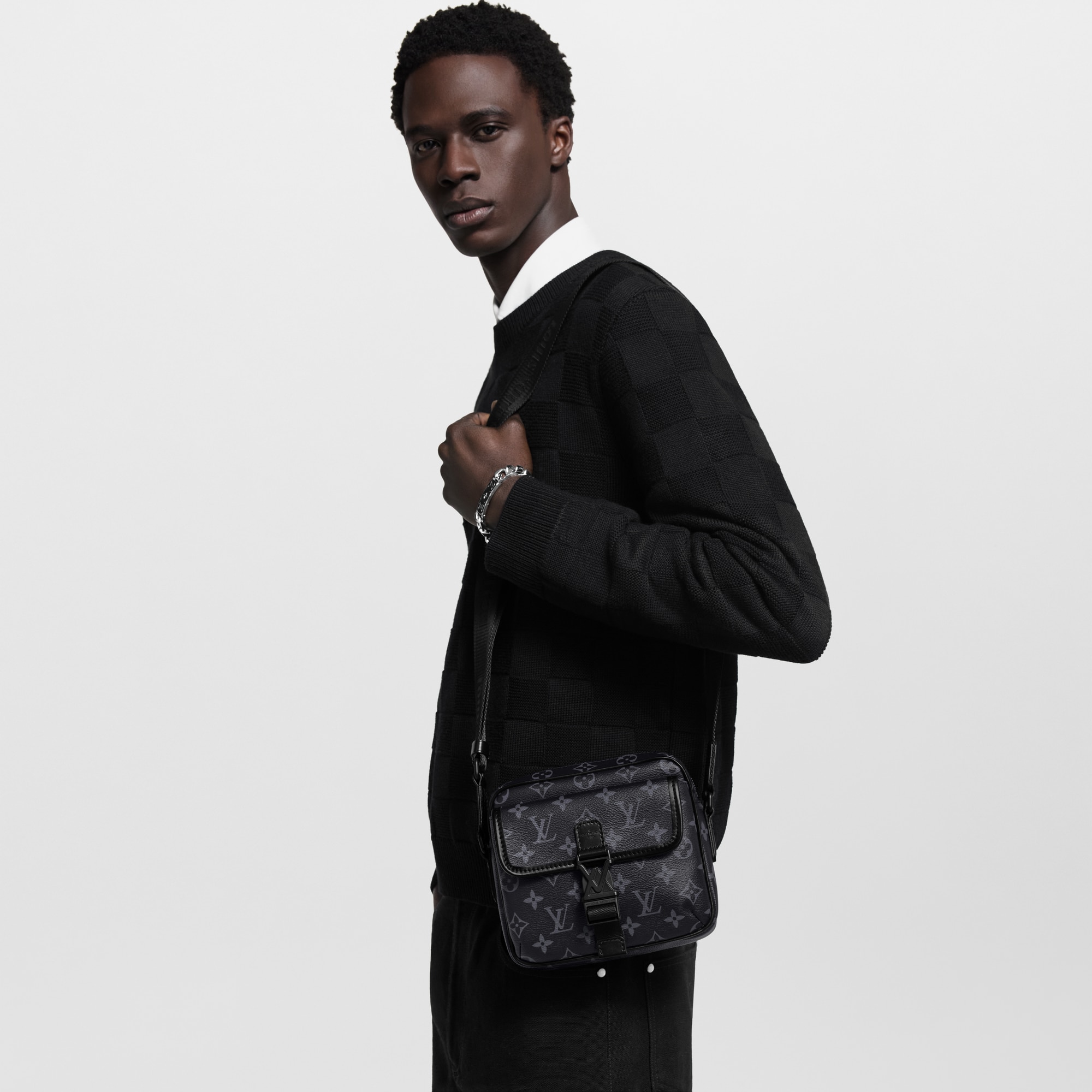 Getaway Messenger Monogram Eclipse in Men