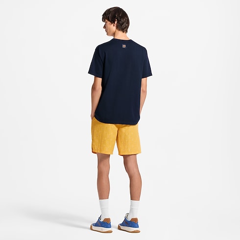 Graphic Signature Short-Sleeved Crewneck ambiance view