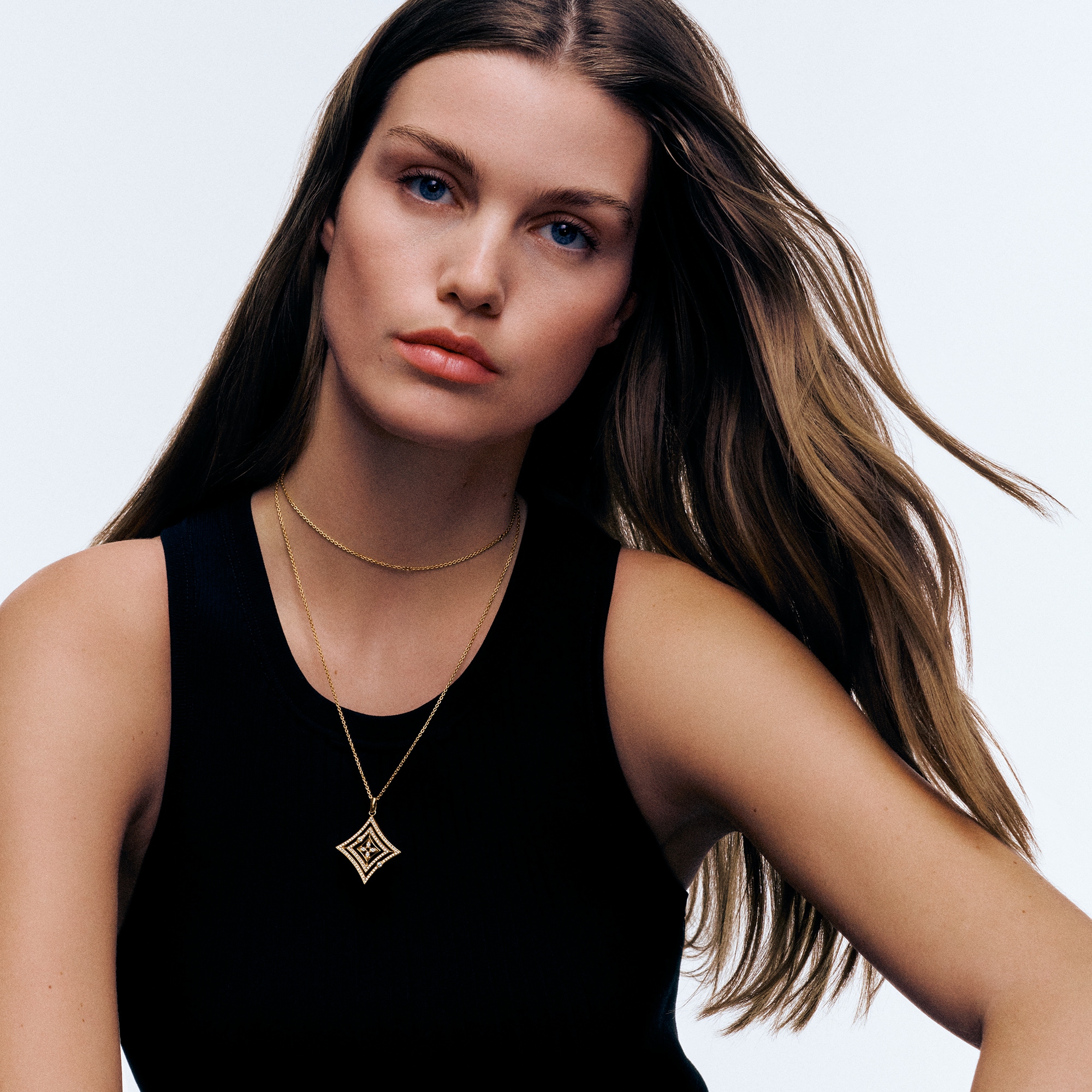 Idylle Blossom Medallion, Yellow Gold And Diamonds  in Jewellery