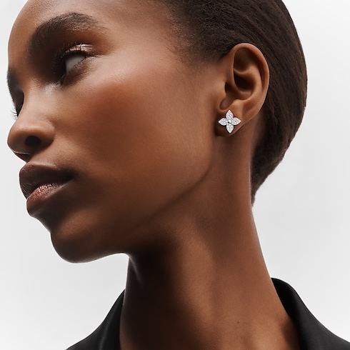 Idylle Blossom Stud, White Gold And Diamonds - Per Unit in Jewellery's Categories Earrings collections by Louis Vuitton (Product zoom)