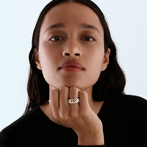 Le Damier de Louis Vuitton Double Ring, Yellow Gold and Diamonds in Jewellery's Categories Rings collections by Louis Vuitton (Product zoom)