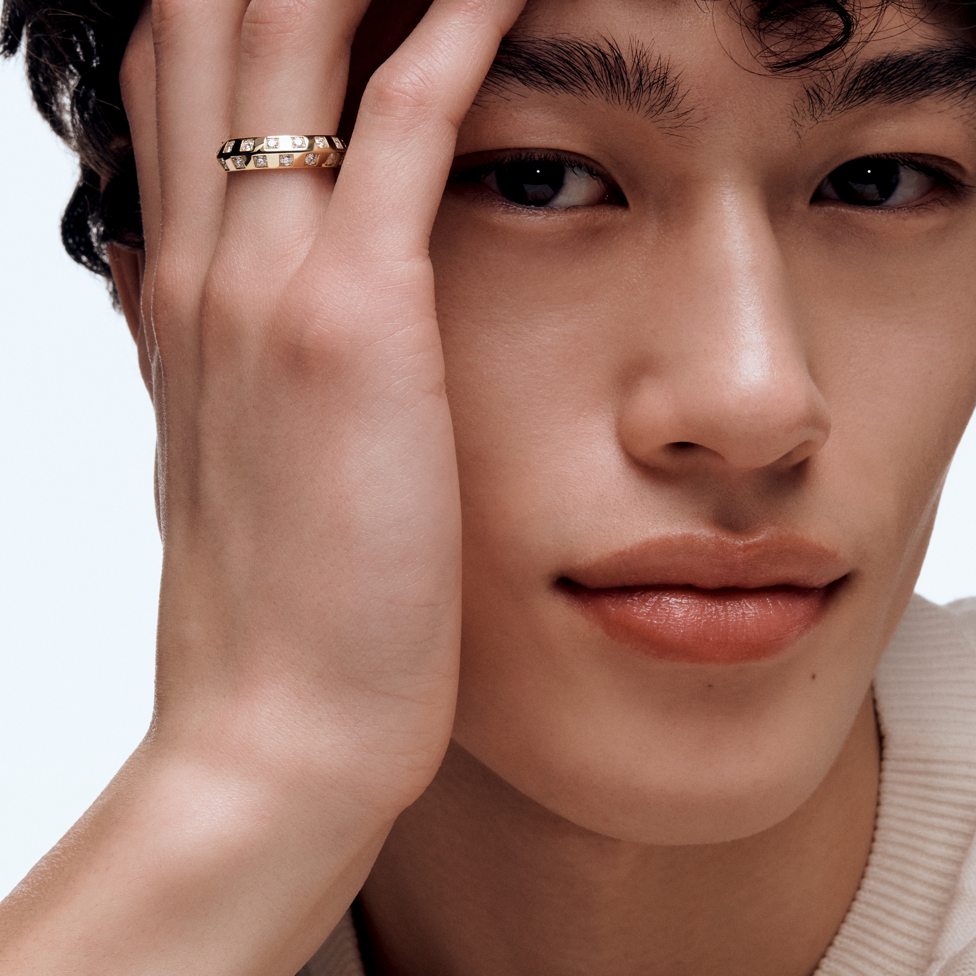 Le Damier de Louis Vuitton Medium Ring, Yellow Gold and Diamonds  in Jewellery