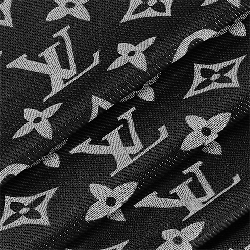 Lock And Go Shine Shawl . in Women's Accessories Shawls and Stoles collections by Louis Vuitton (Product zoom)