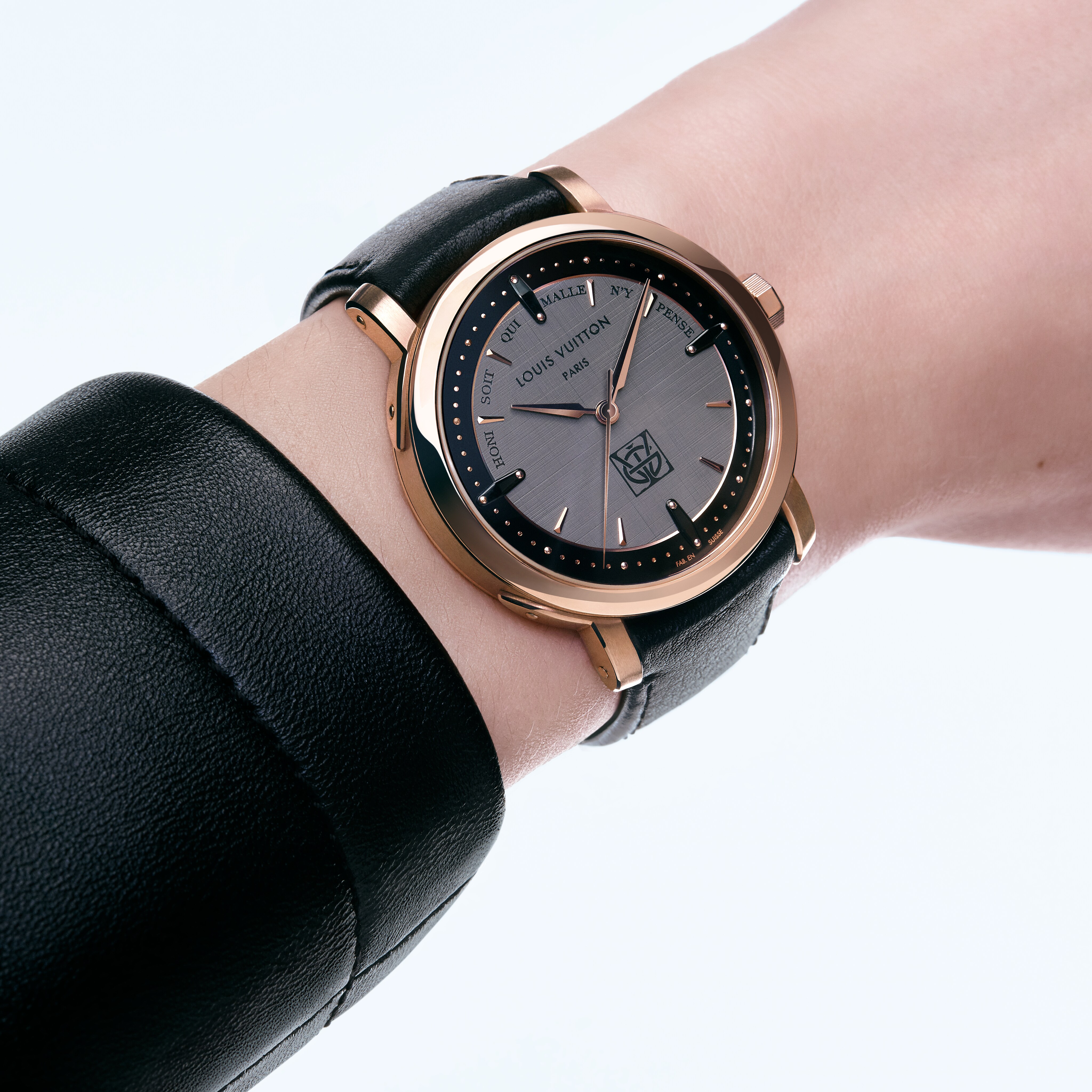 Louis Vuitton Escale, Automatic, 39mm, Rose Gold  in Watches