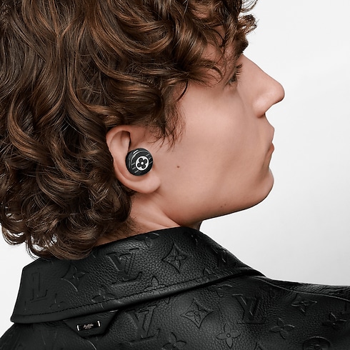 Louis Vuitton Horizon Light Up Earphones - Black in Trunks, Travel and Home's High-Tech Objects and Accessories Audio, Connected Watches and Accessories collections by Louis Vuitton (Product zoom)