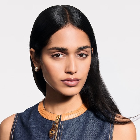 LV Baume - Lip Balm in Perfumes and Beauty's Lips } collections by Louis Vuitton (Product zoom)