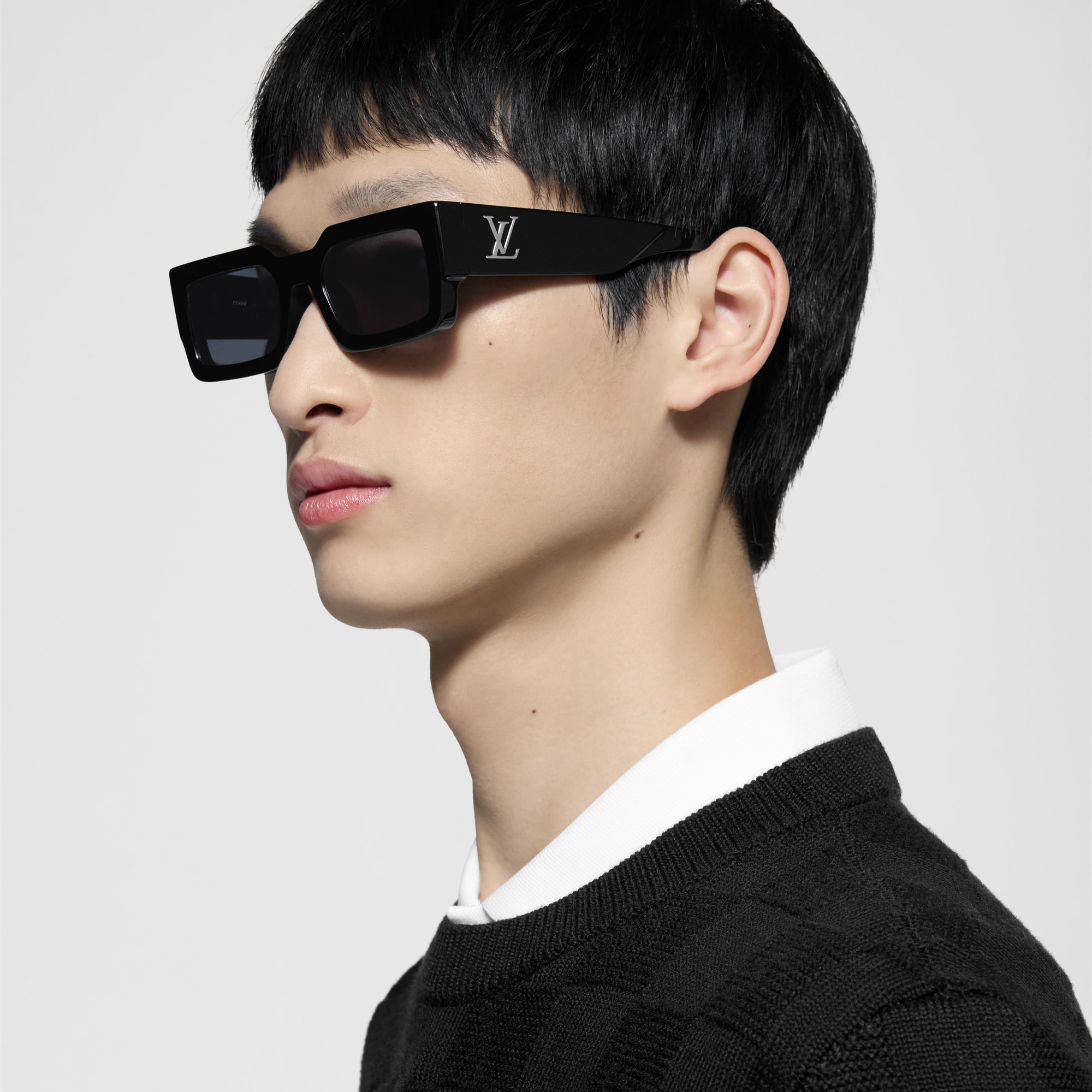 LV Clash Low Square Sunglasses . in Men