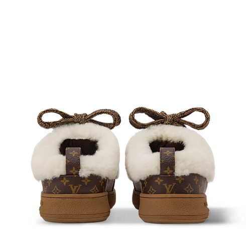 LV Cloud Flat Comfort Clog in Women's Shoes Mules collections by Louis Vuitton (Product zoom)