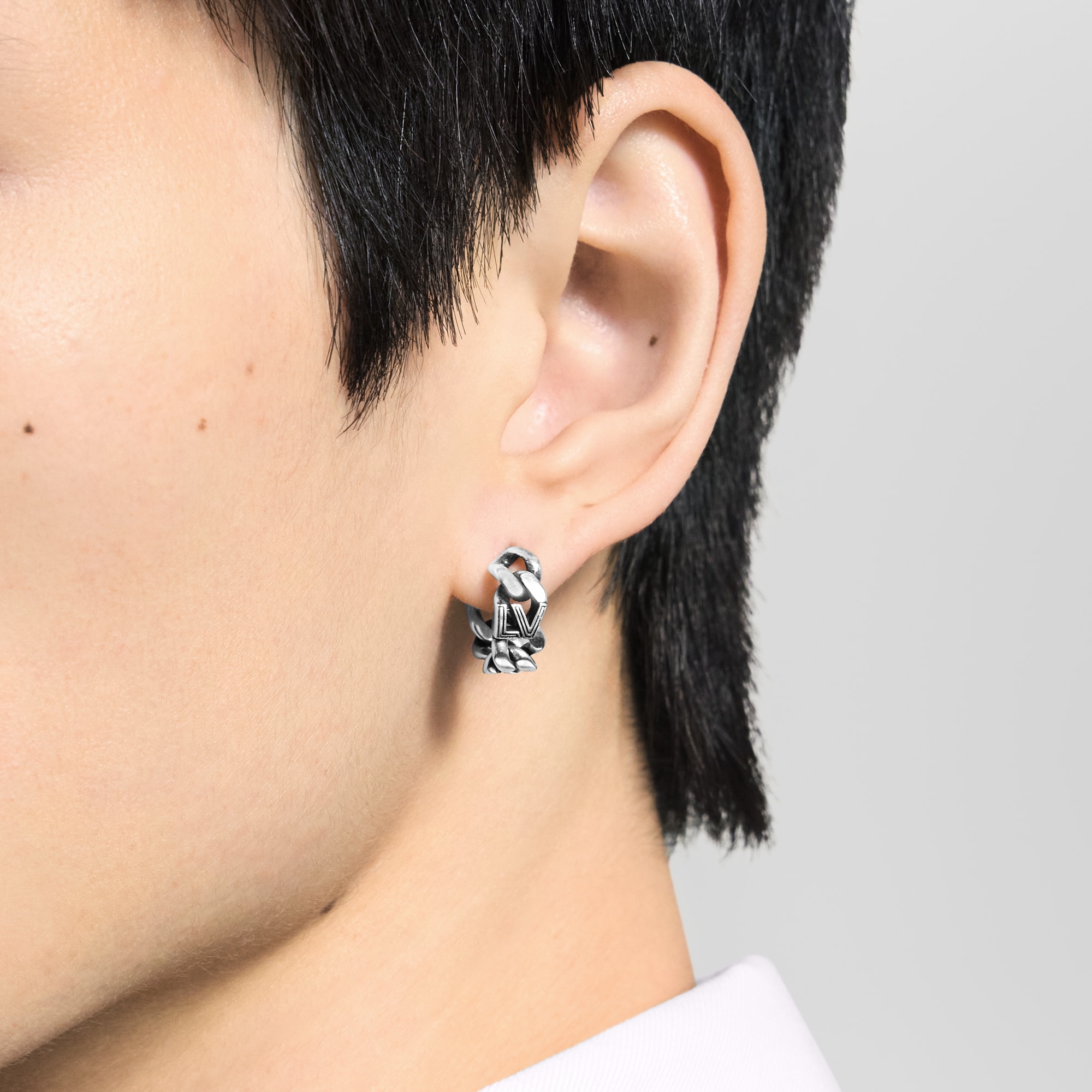 LV Club Chain Single Pin Earring . in Men