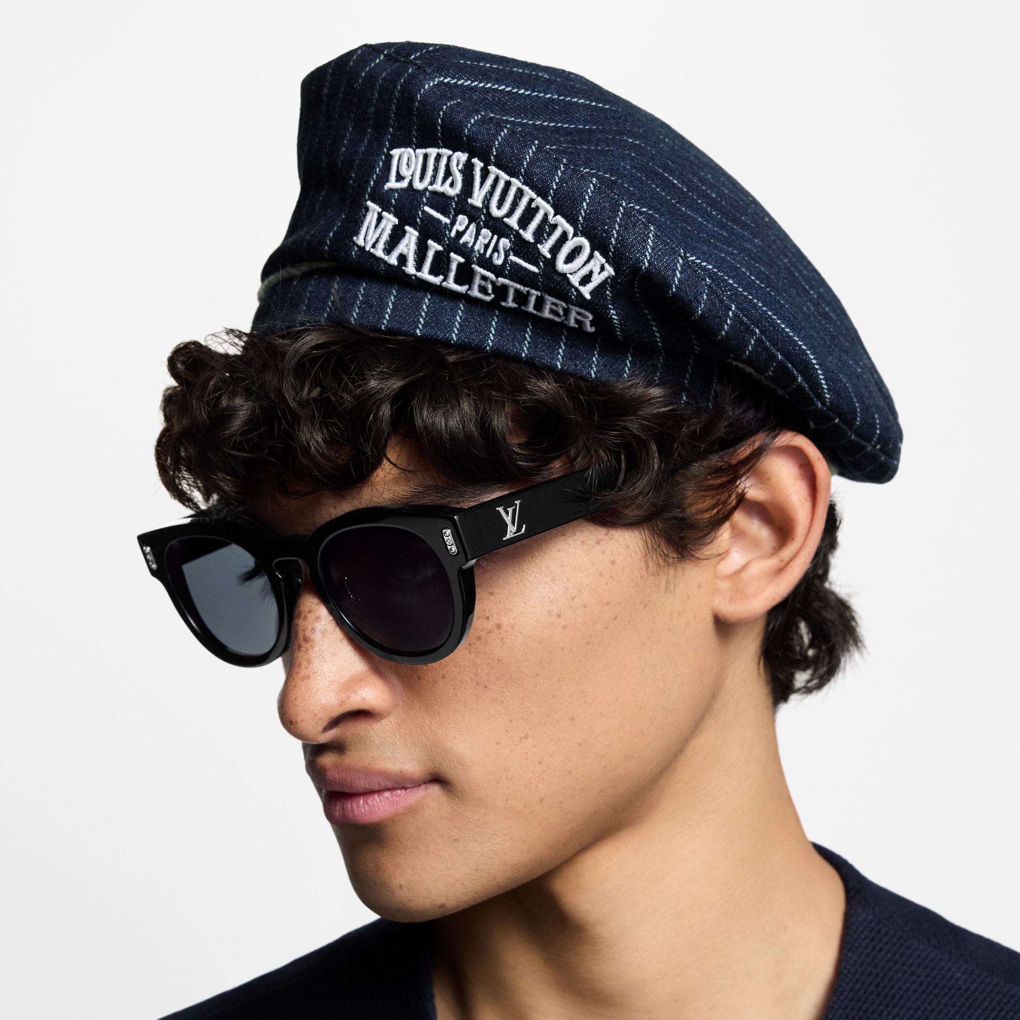 LV Confidence Round Sunglasses . in Men