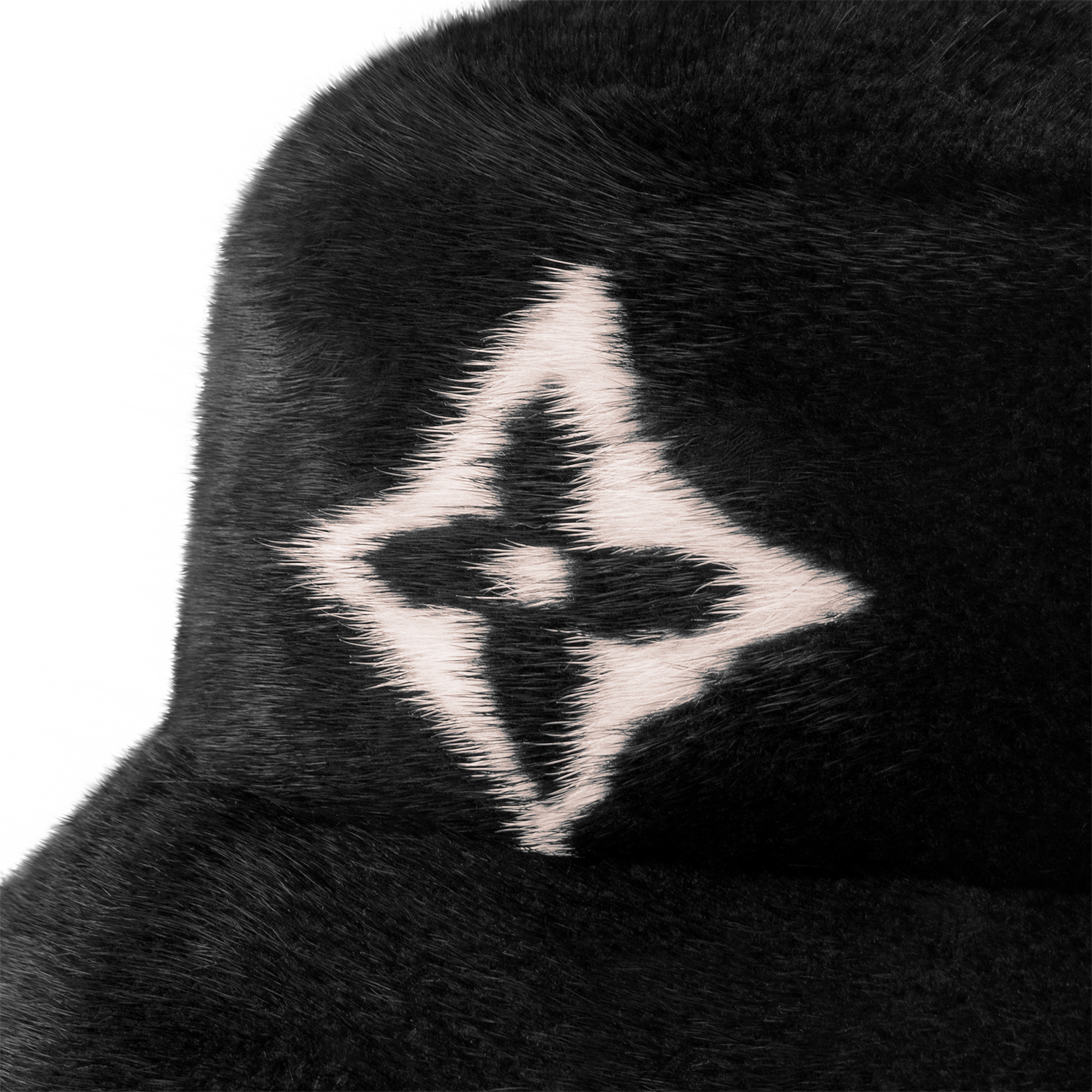 LV Cosy Mink Fur Bucket Hat . in Women