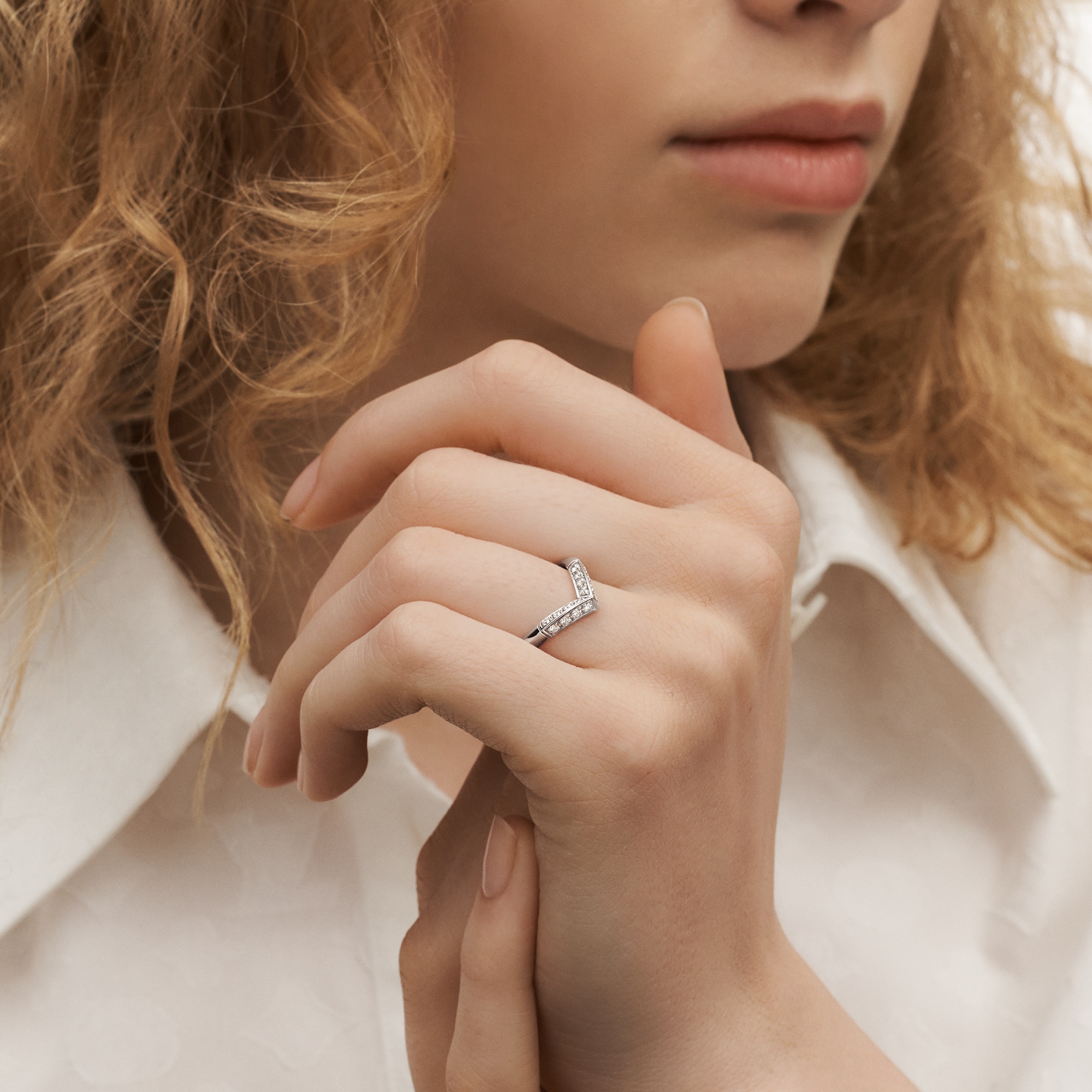 LV Diamonds Pavé V Ring, Platinum  in Jewellery