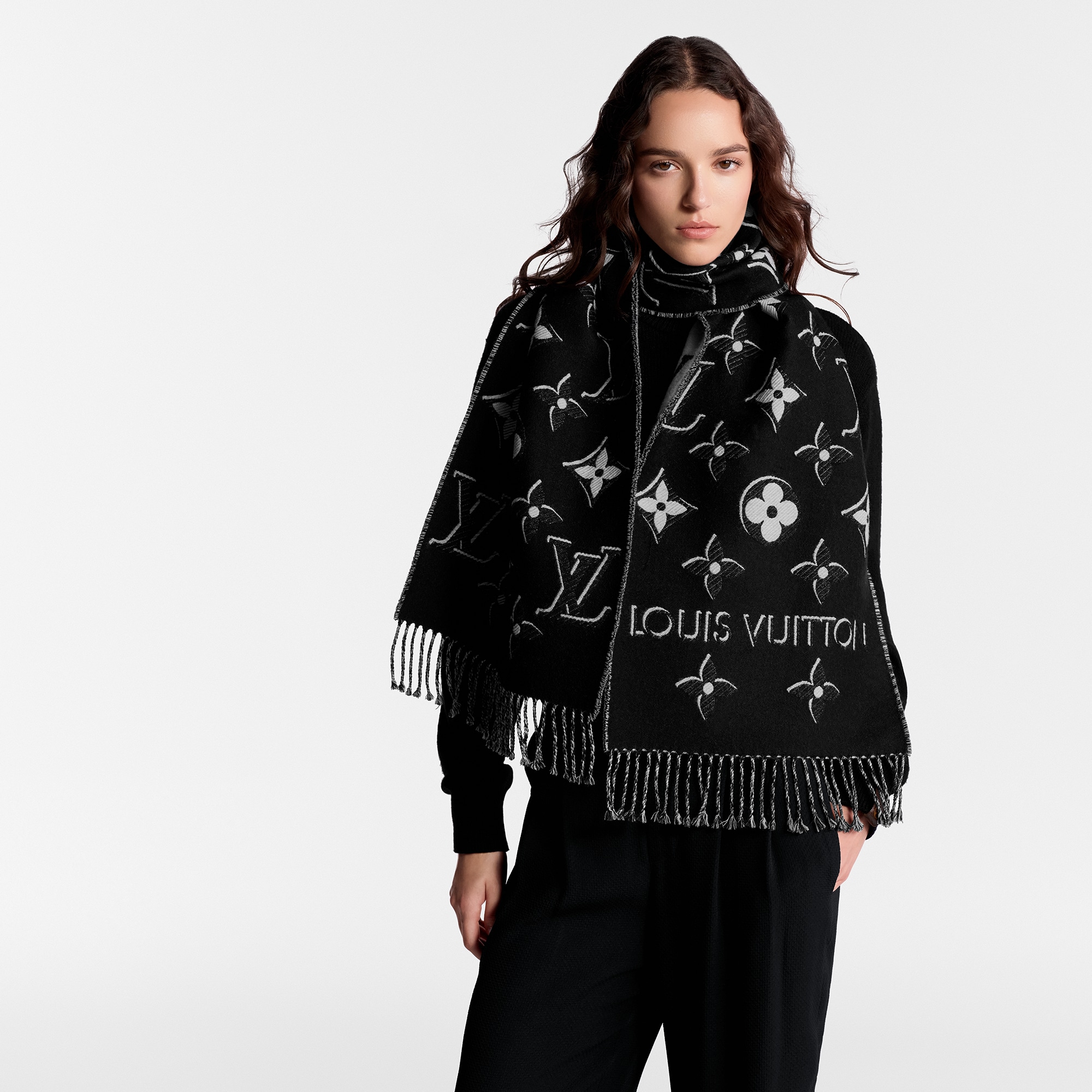 LV Essential Shine Scarf . in Women