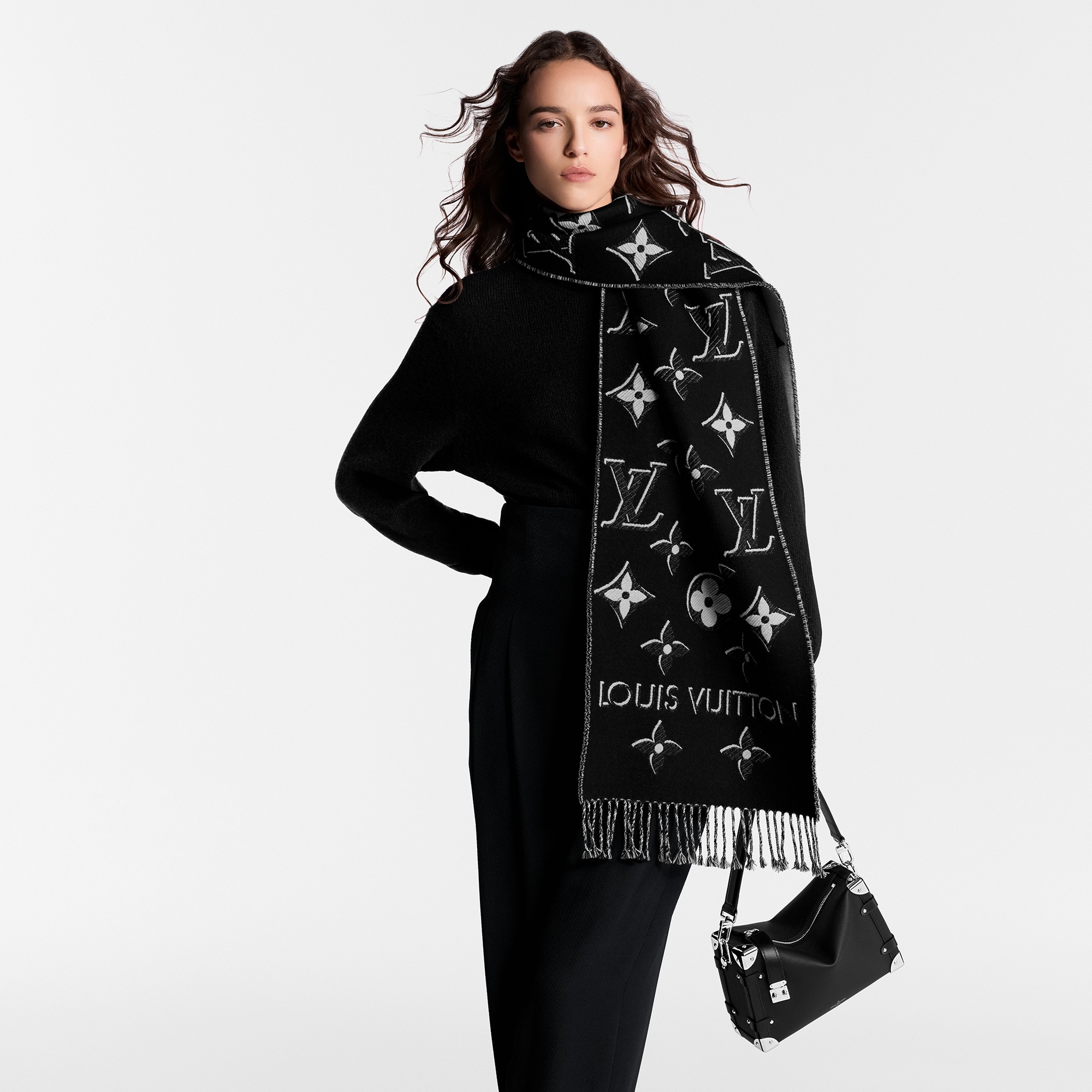 LV Essential Shine Scarf . in Women