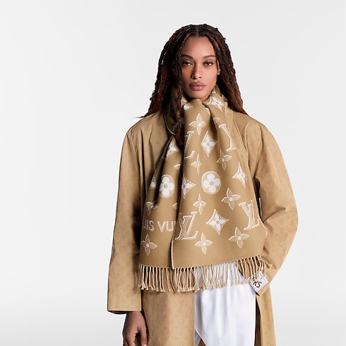 LV Essential Shine Scarf . in Women's Accessories Women's Scarves collections by Louis Vuitton (Product zoom)
