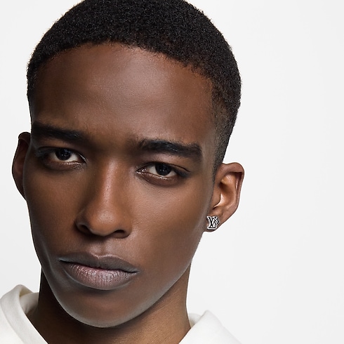 LV Flower Earring . in Men's Fashion Jewellery Earrings collections by Louis Vuitton (Product zoom)