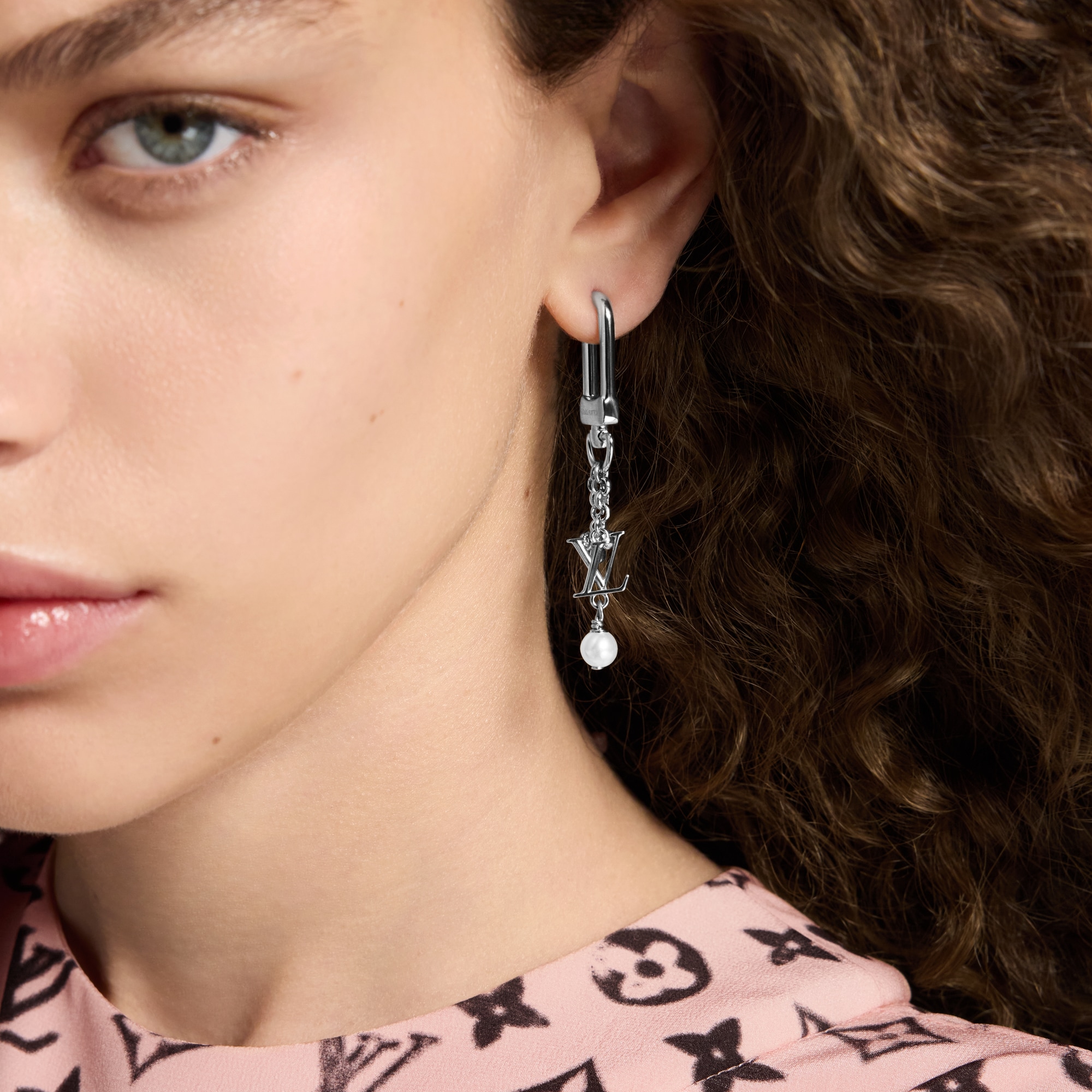 LV Iconic Hook Earrings . in Women