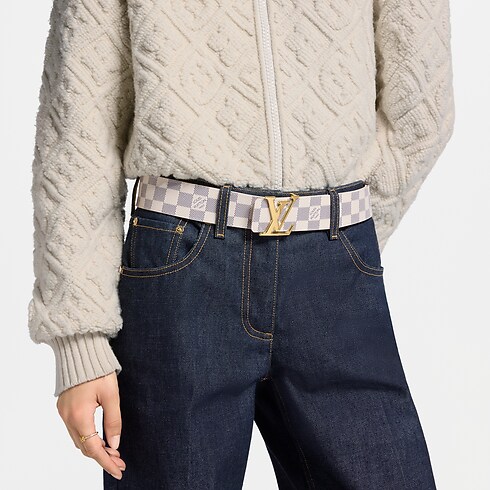LV Initiales 40mm Reversible Belt cropped worn view