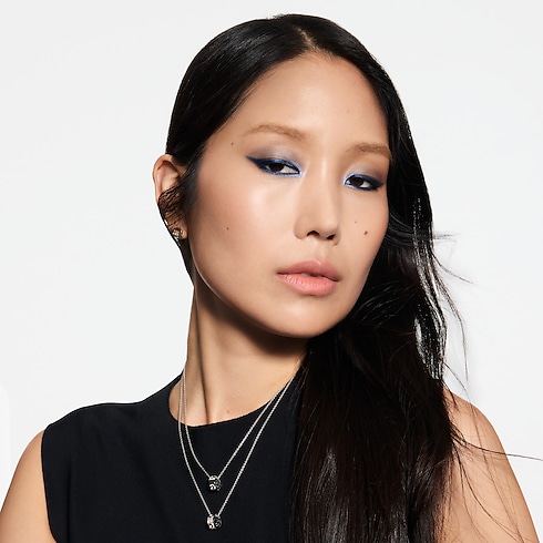 LV Ombres - Eyeshadow Palette Refill in Perfumes and Beauty's Eyes } collections by Louis Vuitton (Product zoom)