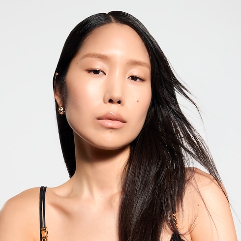 LV Rouge - Satin Lipstick in Perfumes and Beauty's Lips } collections by Louis Vuitton (Product zoom)