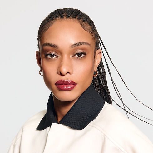 LV Rouge - Satin Lipstick in Perfumes and Beauty's Lips } collections by Louis Vuitton (Product zoom)