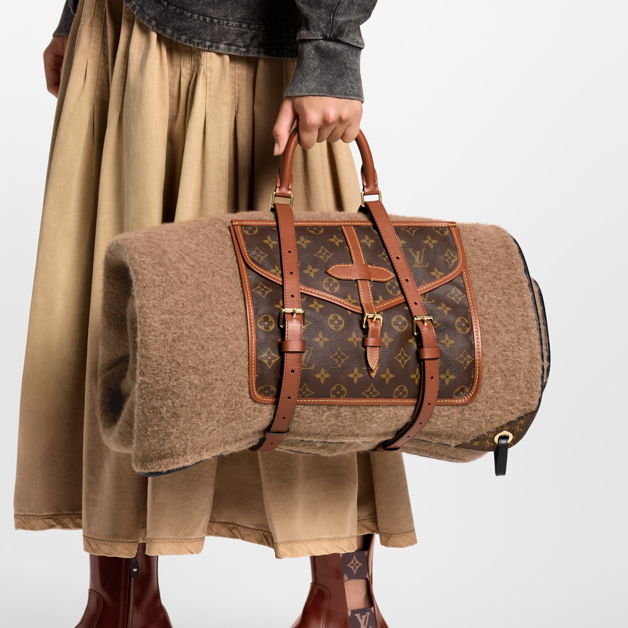 LV To Go Pocket Plaid . in Women