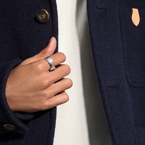 LV Trunk Ring . in Men's Fashion Jewellery All Fashion Jewellery collections by Louis Vuitton (Product zoom)